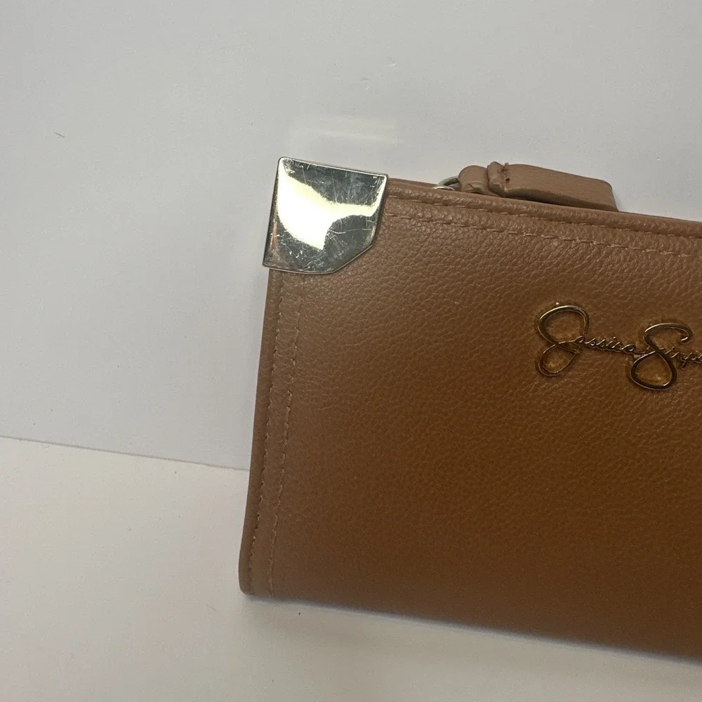 JESSICA SIMPSON FAUX Women's Brown Leather Zip Clutch‎ Wallet